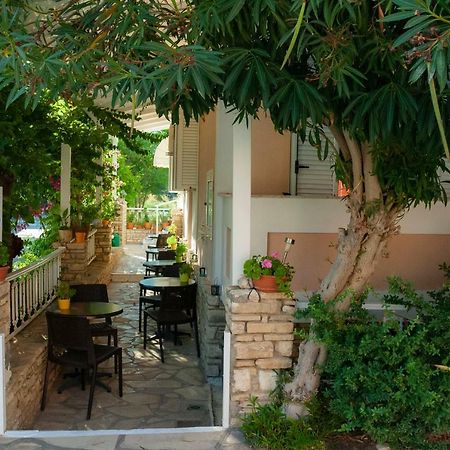 Spiti Hotel Иреон Экстерьер фото