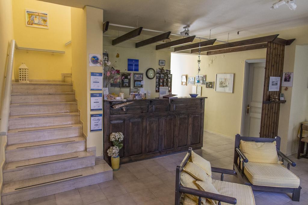 Spiti Hotel Иреон Экстерьер фото