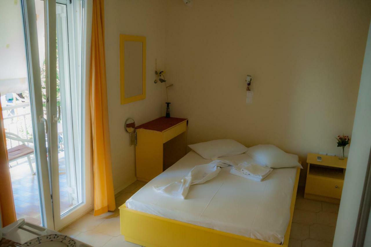 Spiti Hotel Иреон Экстерьер фото